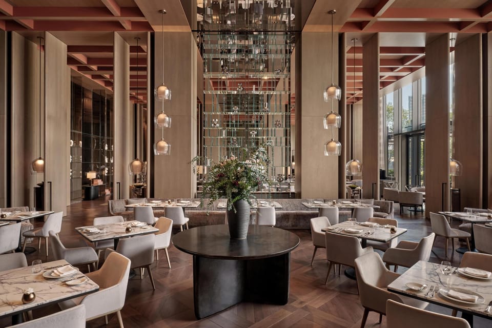 4 restaurants; breakfast, lunch, and dinner served