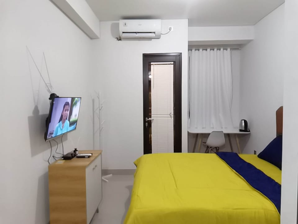 Premier Studio | Laptop workspace, free WiFi