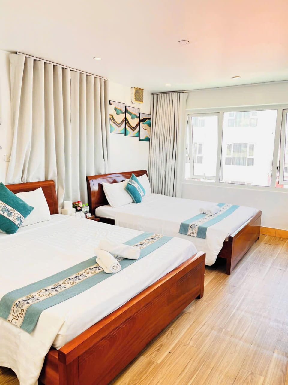Suite, Balcony, City View | Premium bedding, memory foam beds, desk, laptop workspace