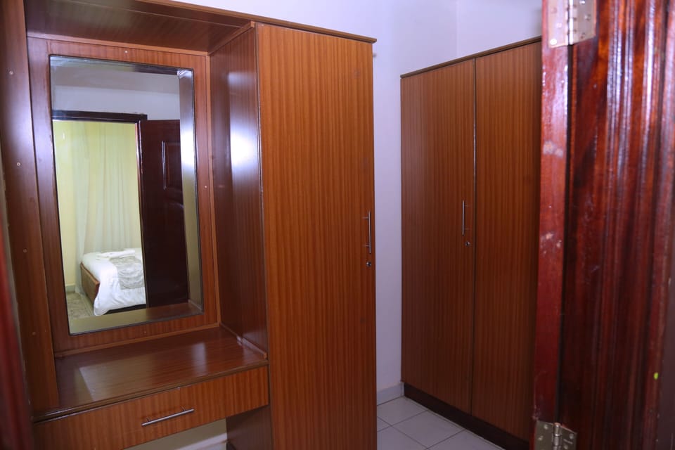Luxury Apartment | Wardrobe