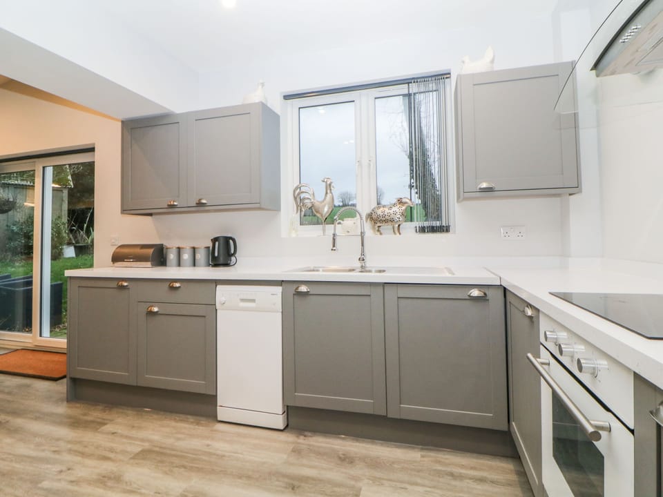 Fridge, dishwasher, electric kettle, toaster