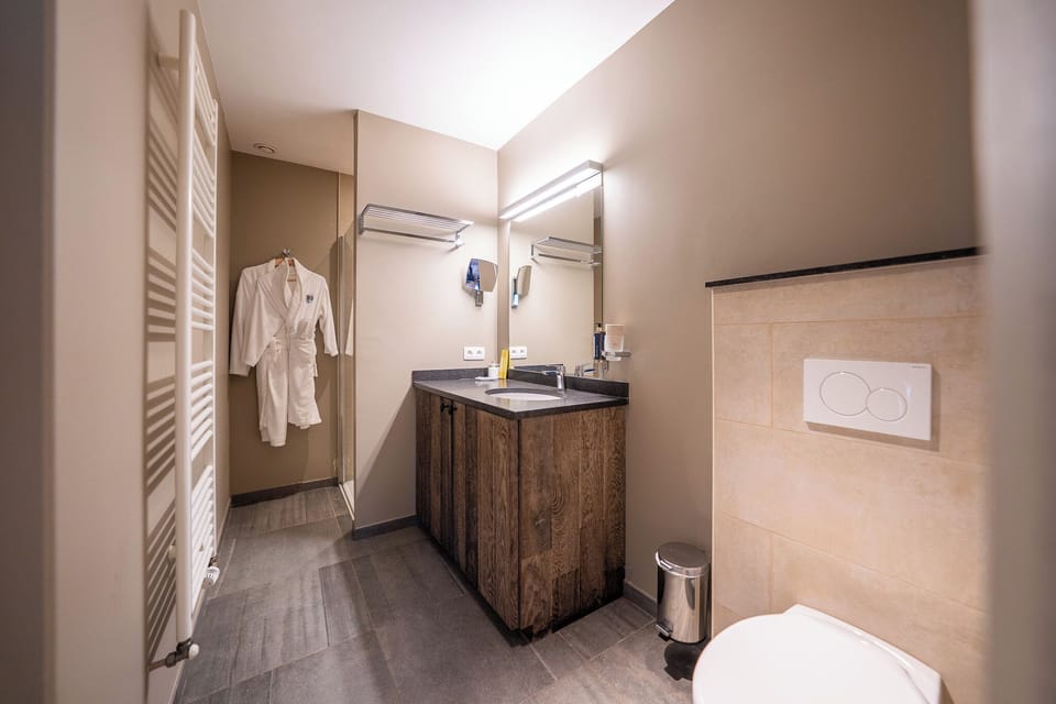 Free toiletries, hair dryer