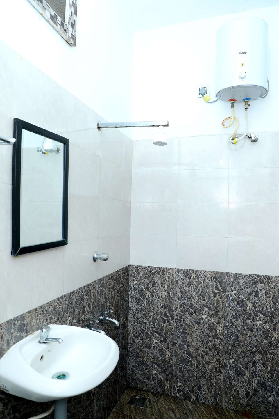Shower, towels