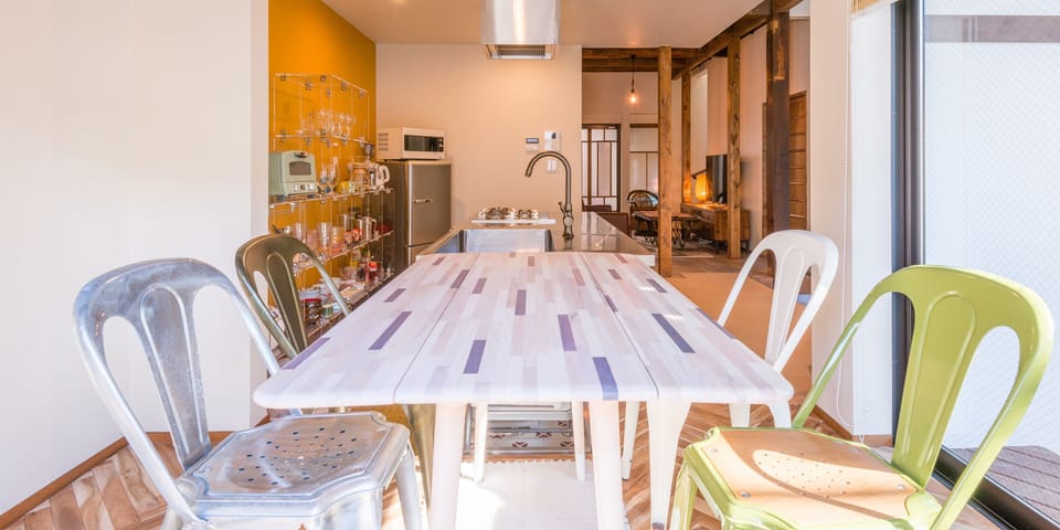 Basic House | 2 bedrooms, premium bedding, laptop workspace, iron/ironing board