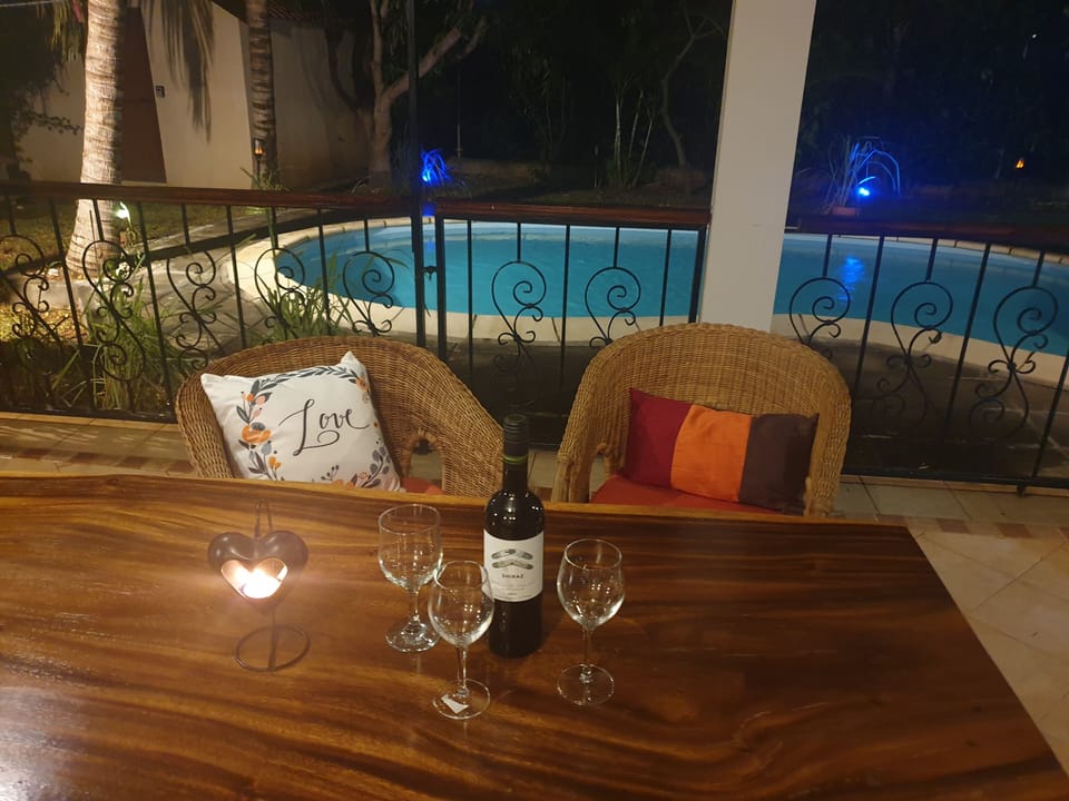 Villa | Dining