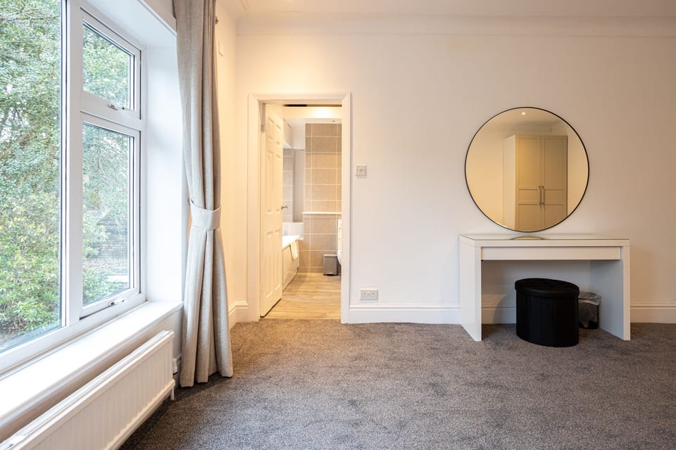 Comfort House | 4 bedrooms, desk, iron/ironing board, free WiFi