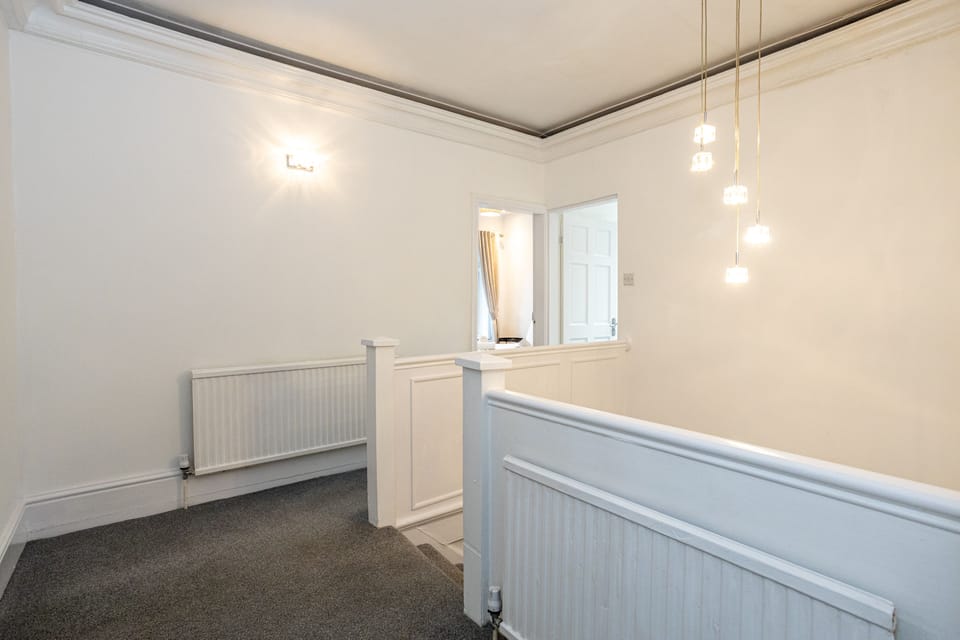 Comfort House | 4 bedrooms, desk, iron/ironing board, free WiFi