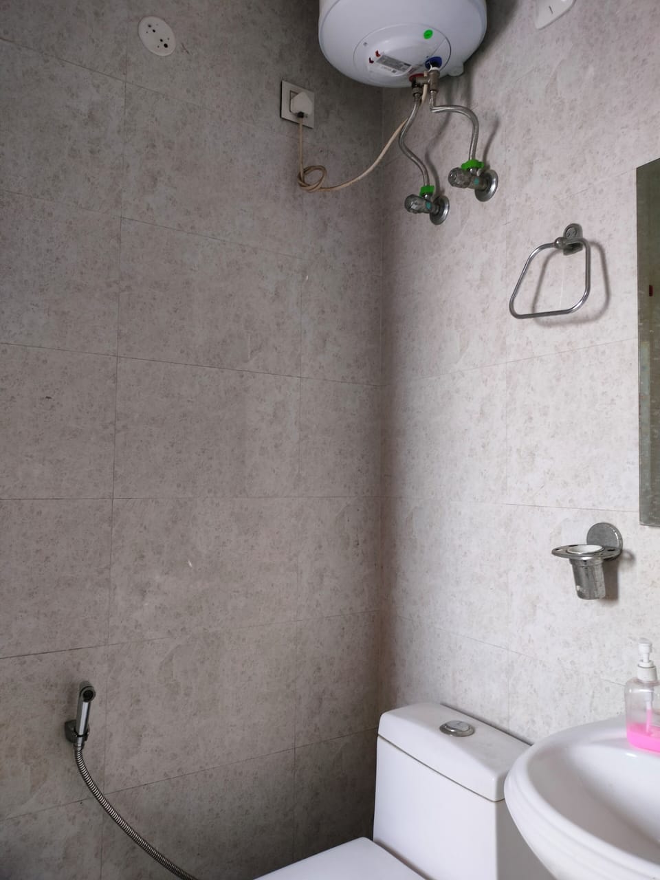 Business Double Room | Bathroom