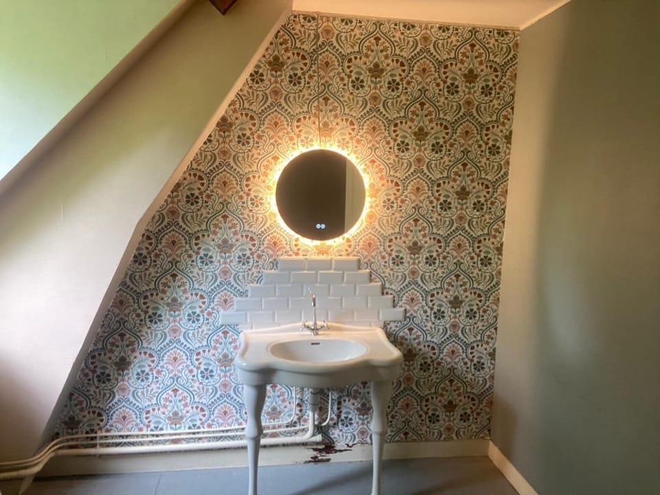 City Townhome | Bathroom