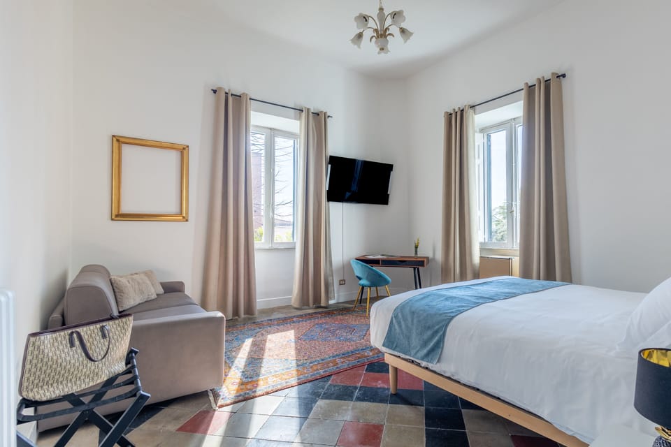Room | Minibar, soundproofing, free WiFi