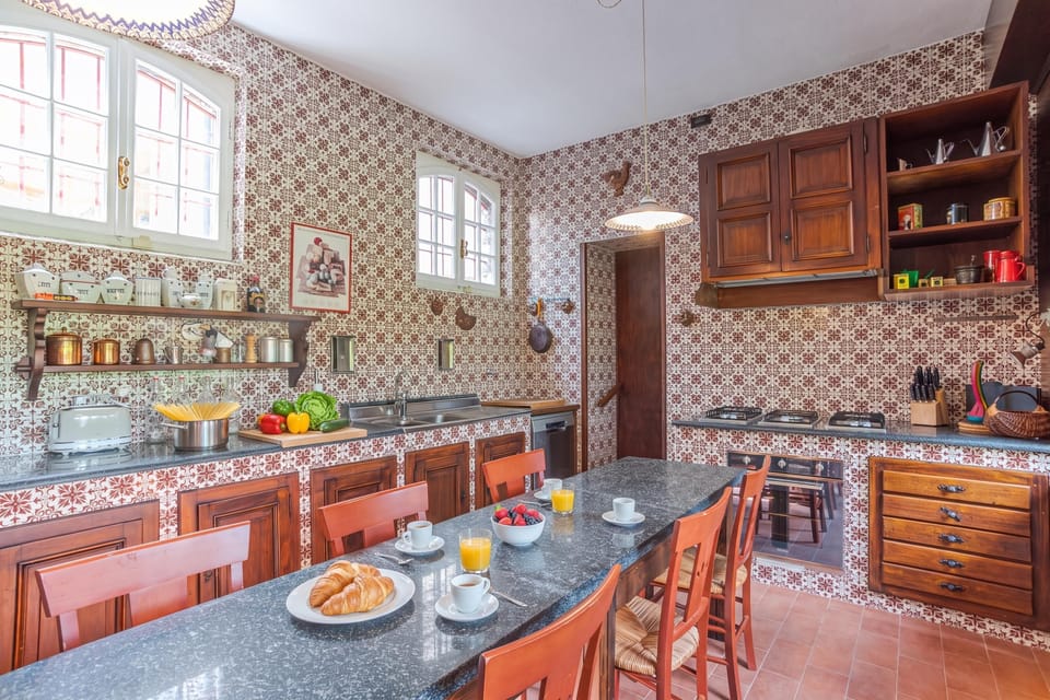 Family Villa, 5 Bedrooms, Fireplace (Villa Colle) | Private kitchen