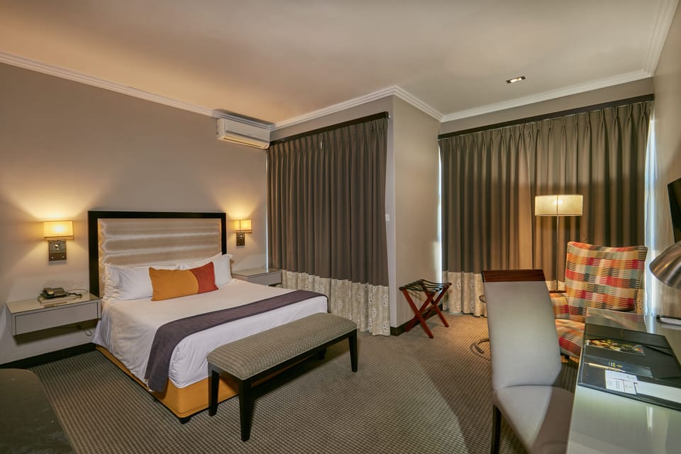 Standard Double Room, 1 Bedroom | Premium bedding, in-room safe, desk, laptop workspace
