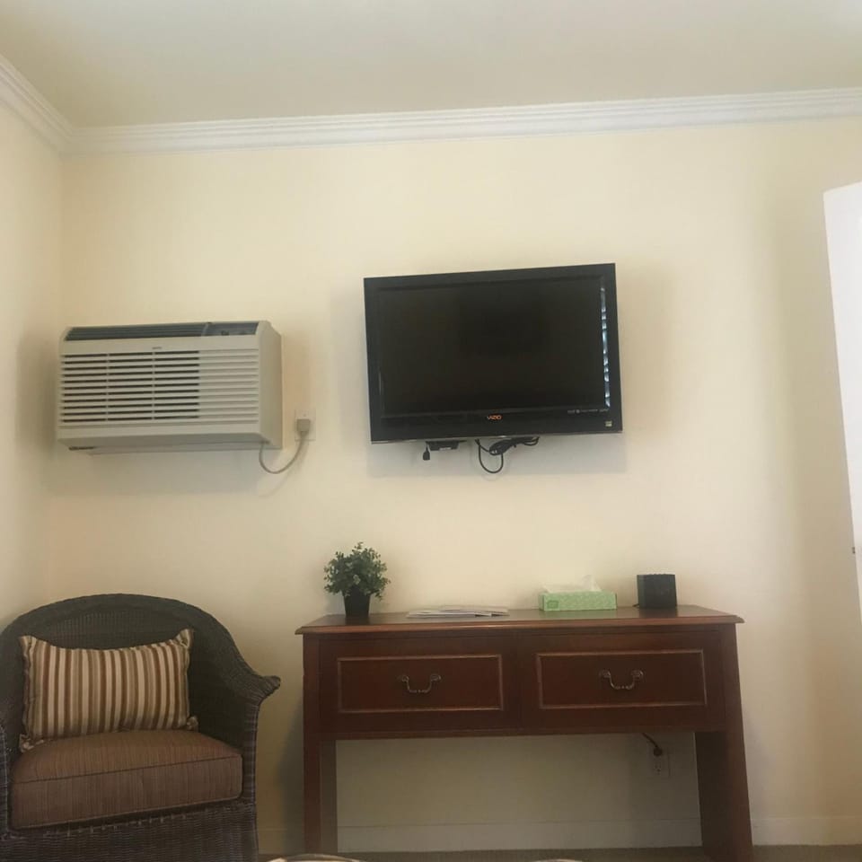 Premium bedding, blackout drapes, iron/ironing board, WiFi (free)