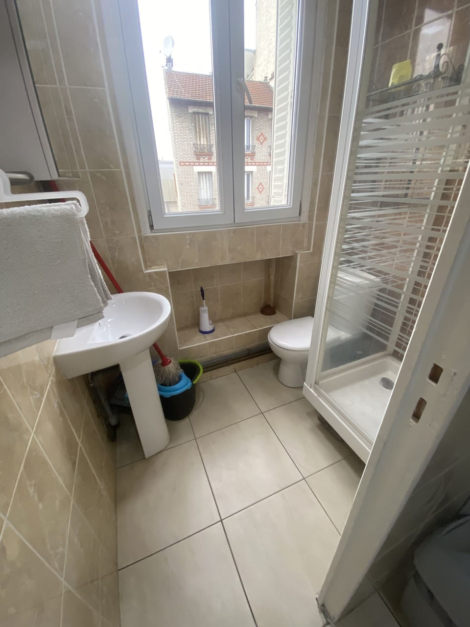 RENT APPART - COLOMBES Bed and Breakfast in Île-de-France