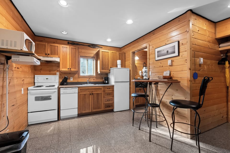 Stellar Suite  C - Adult Only. No Pets. | Private kitchen | Fridge, microwave, oven, stovetop