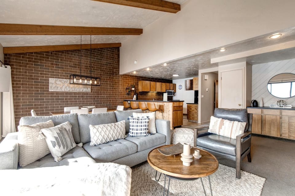 Townhome, 3 Bedrooms (Mountain View, Sleeps 6 (STR-1)) | Children's area
