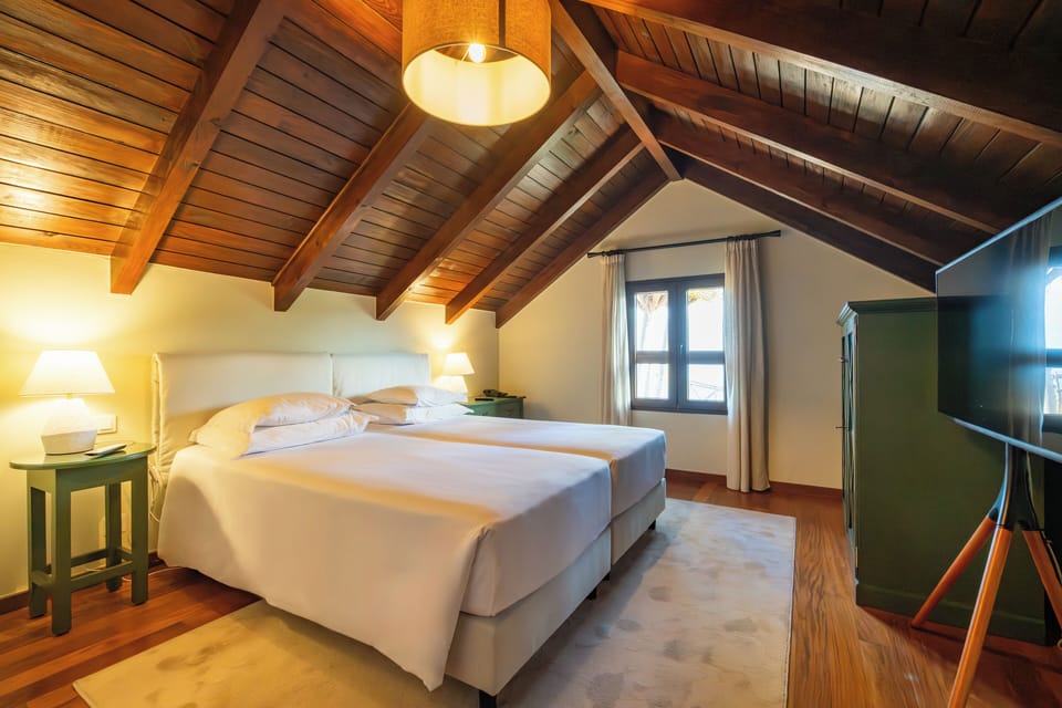 Villa, 2 Bedrooms | Private kitchen | Coffee/tea maker, electric kettle