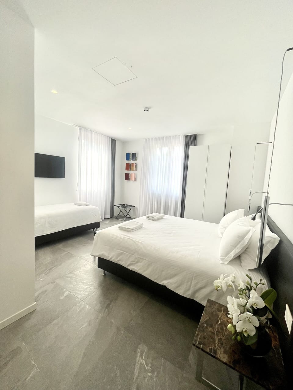 Superior Room | Down comforters, memory foam beds, free minibar, in-room safe