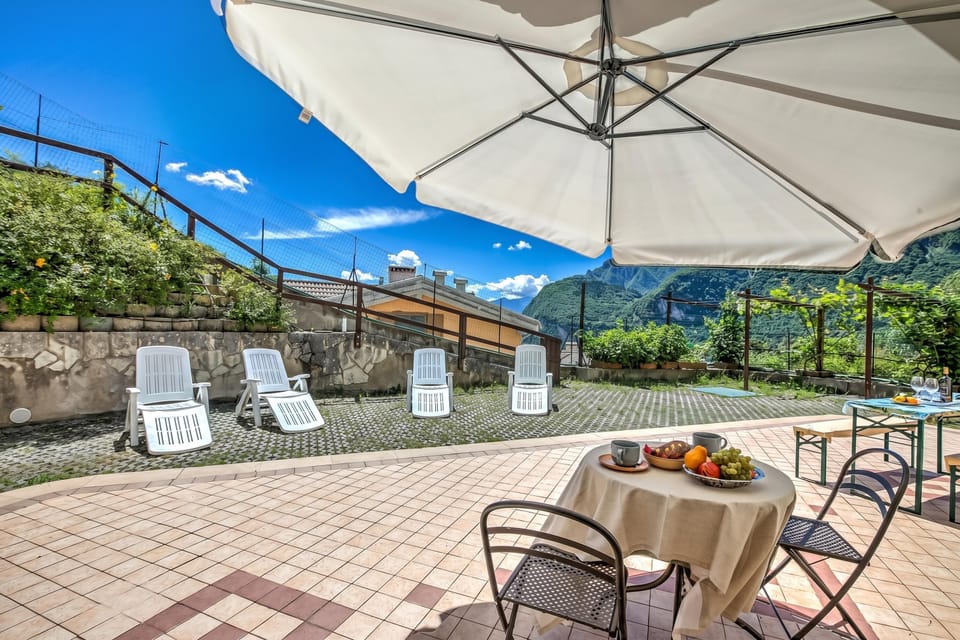 Family House, 2 Bedrooms, Microwave, Mountainside (Il Giardino In Montagna Family) | Outdoor dining