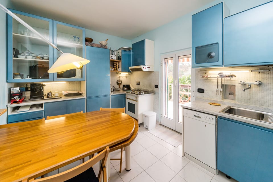 Executive Villa | Private kitchen | Espresso maker, electric kettle, highchair, dining tables