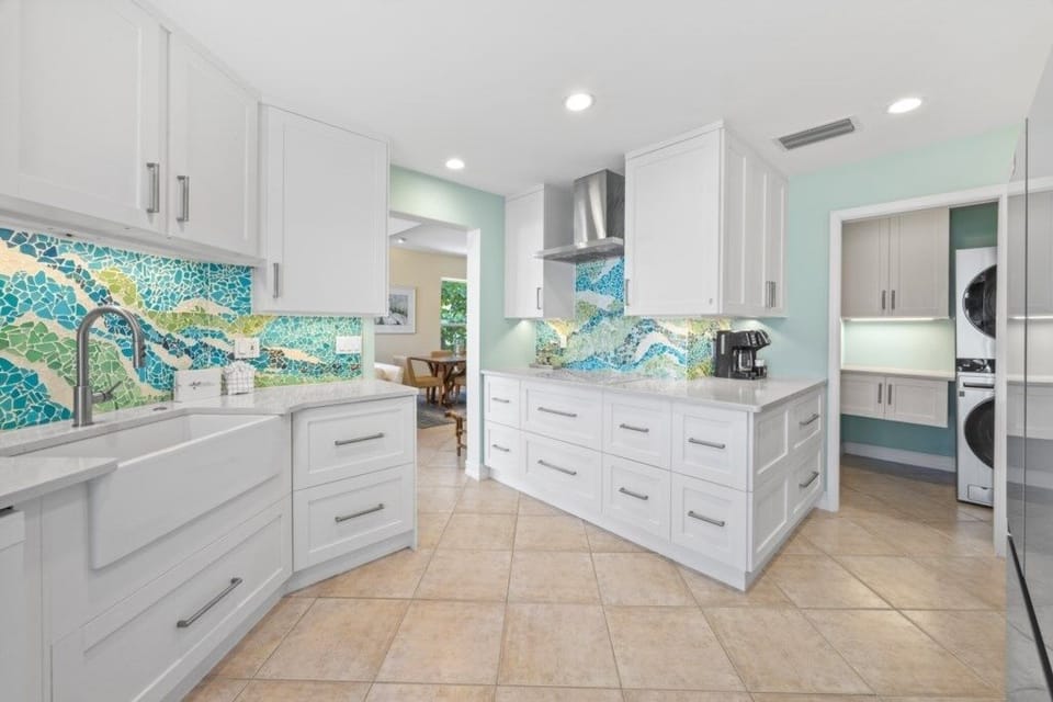 Condo, 3 Bedrooms | Private kitchen