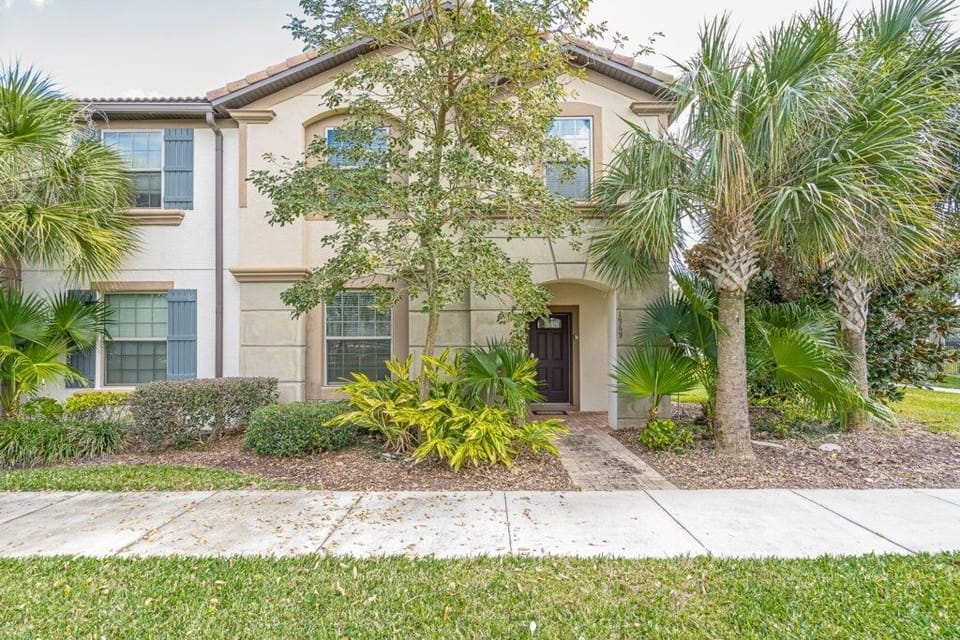 Lovely 5br Townhouse At Windsor At Westside 5 Bedroom Townhouse by RedAwning House in Osceola County