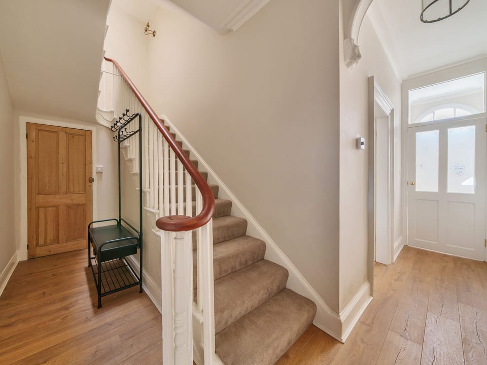 Cottage | Interior
