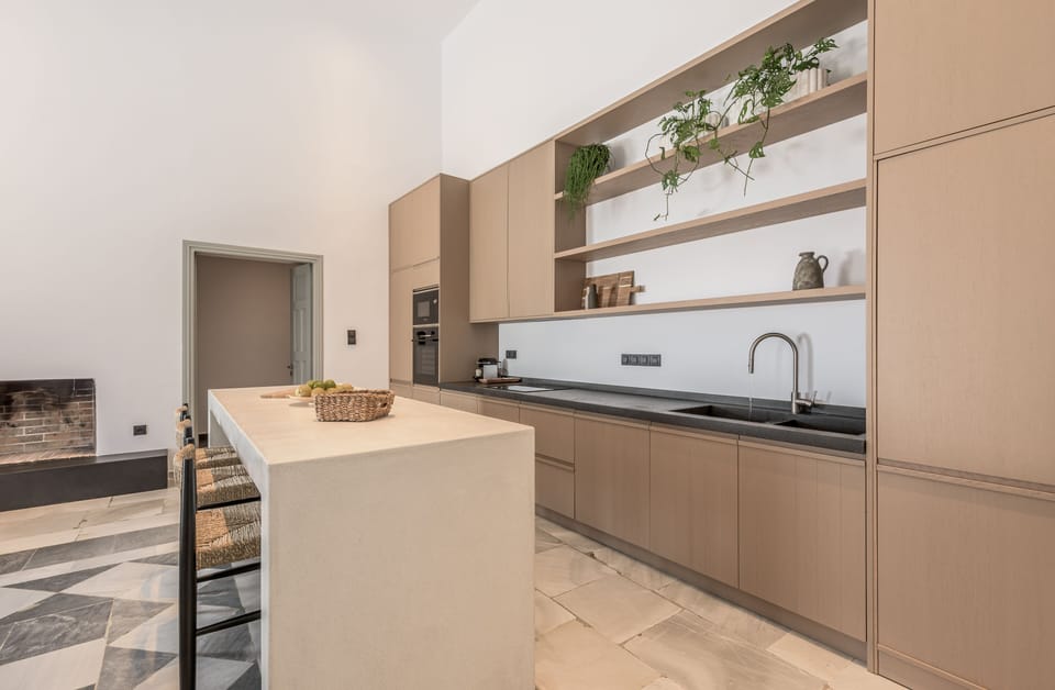 Design Villa | Private kitchen | Stovetop, espresso maker, coffee/tea maker, electric kettle