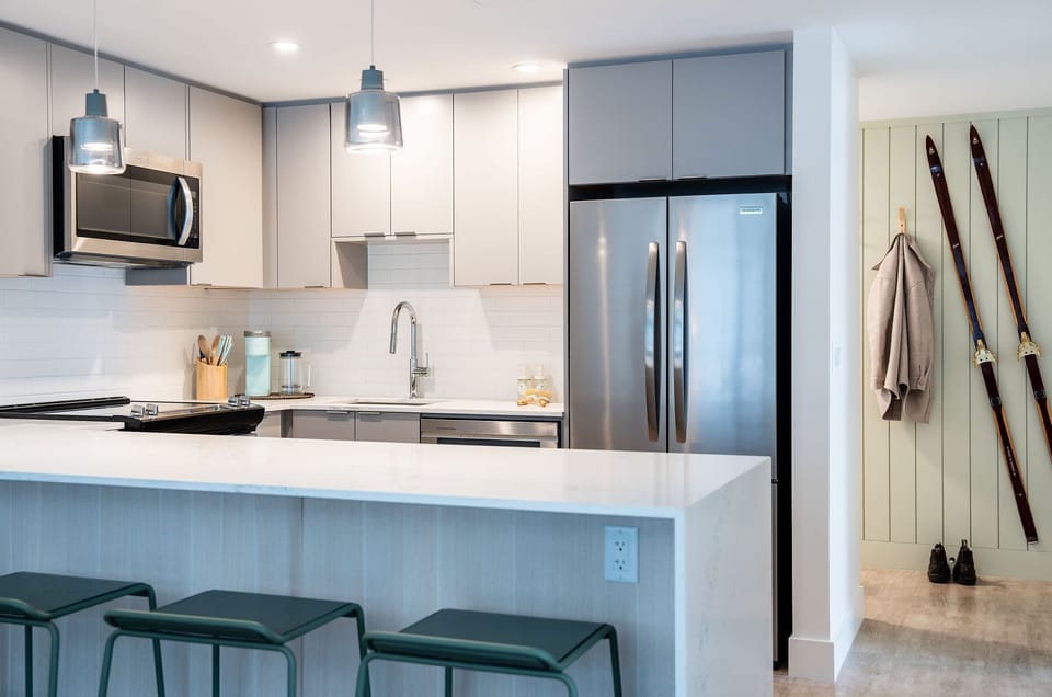 Condo | Private kitchen | Coffee/tea maker, full-size fridge, microwave, oven