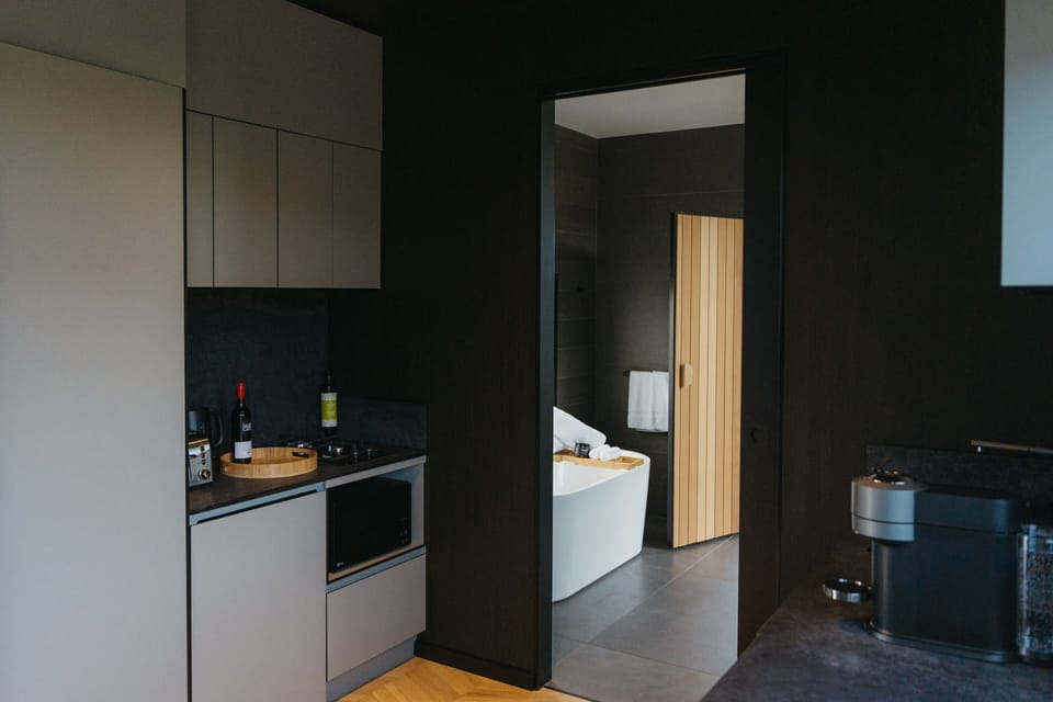 Luxury Cabin | Private kitchen | Mini-fridge, microwave, stovetop, coffee/tea maker