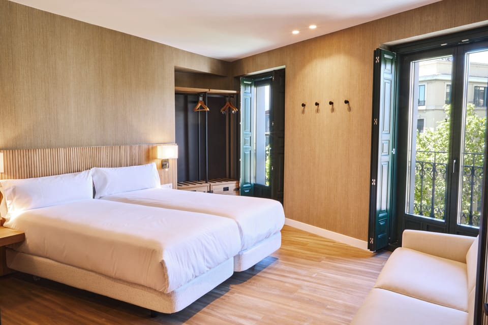 Deluxe Twin Room | Free WiFi, bed sheets