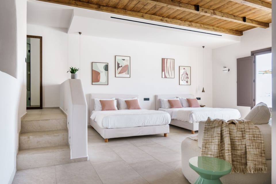 Superior Studio Suite | In-room safe, soundproofing, free WiFi, bed sheets