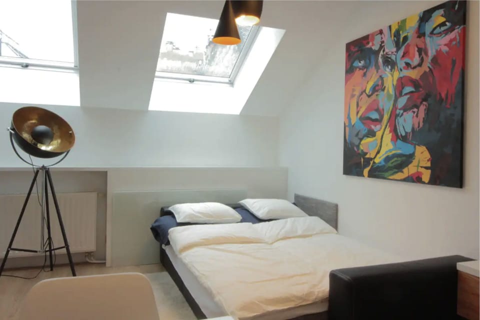Deluxe Apartment | 2 bedrooms, iron/ironing board, free WiFi, bed sheets
