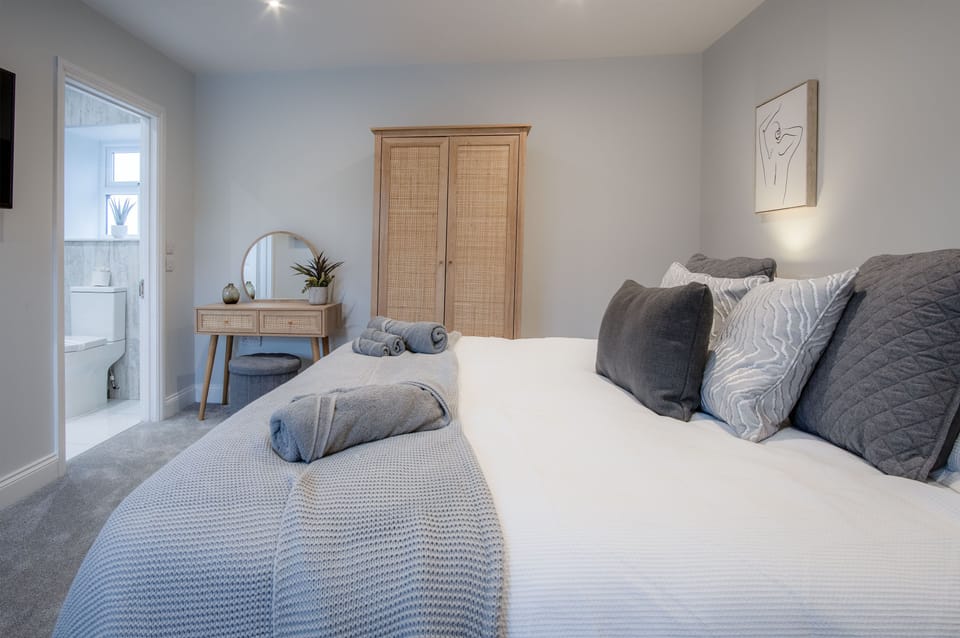 2 bedrooms, premium bedding, bed sheets