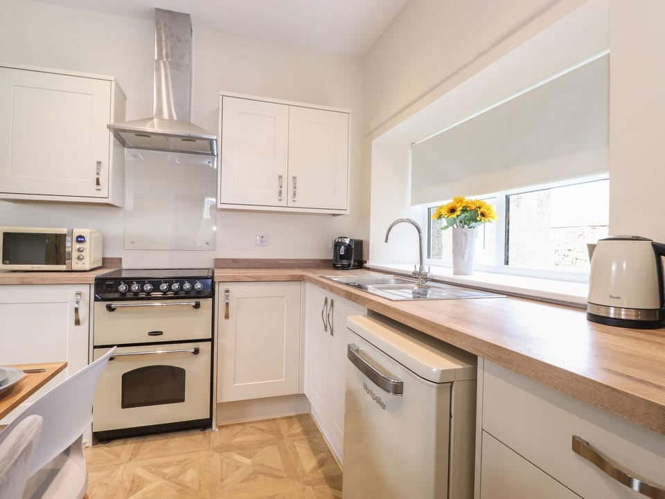 Fridge, dishwasher, electric kettle, toaster