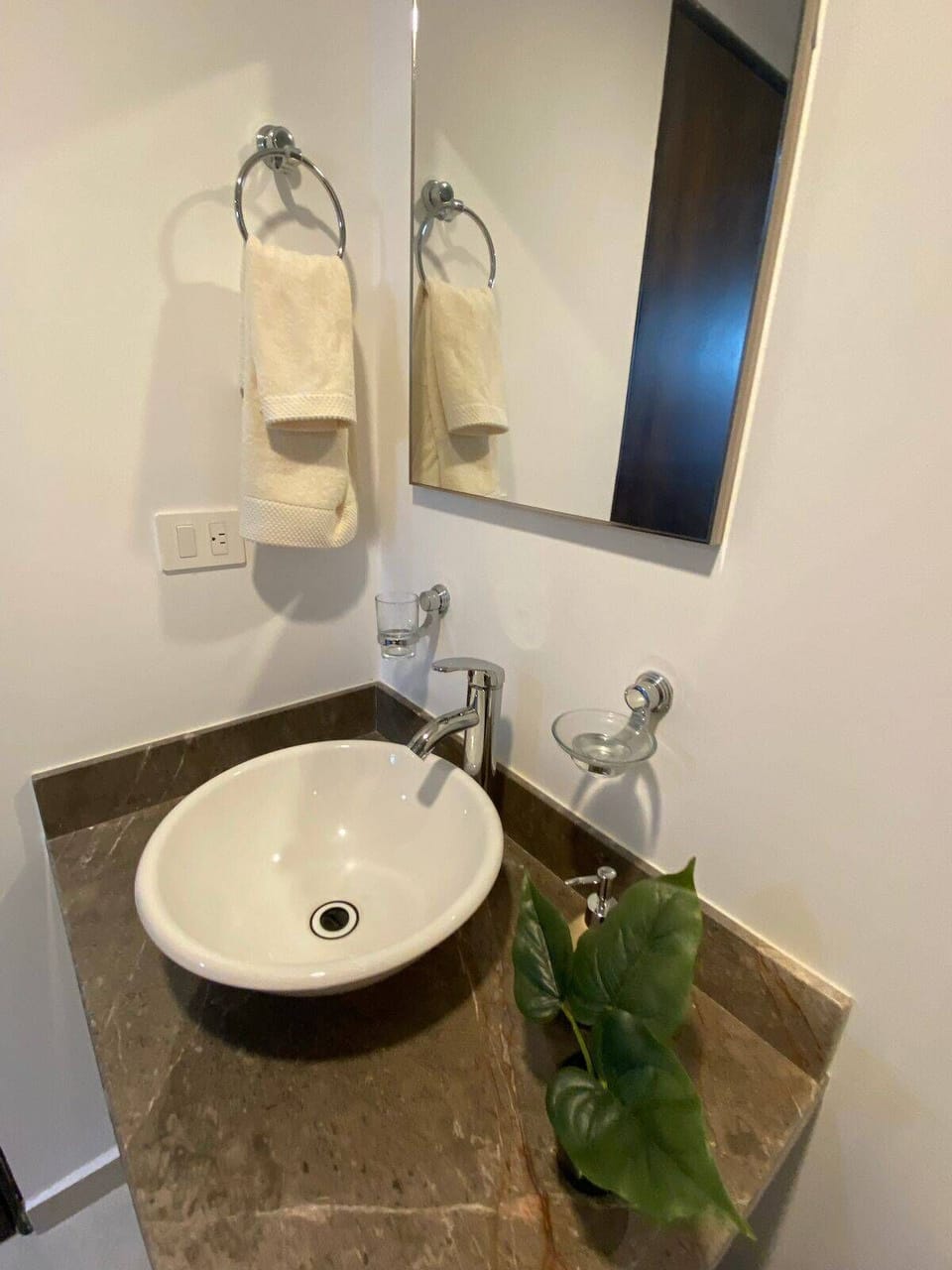 Comfort Condo | Bathroom | Shower, rainfall showerhead