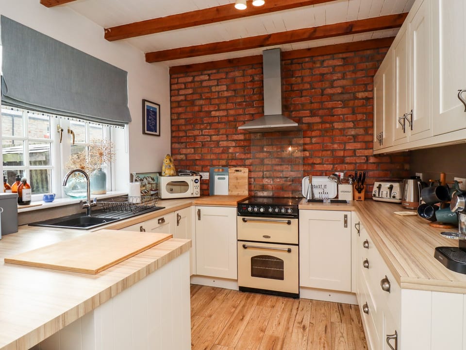 Cottage | Interior