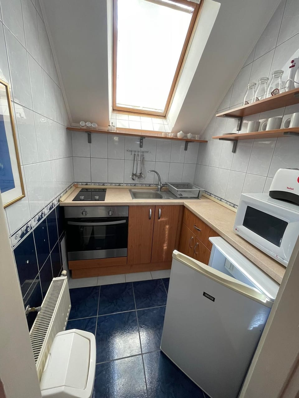 Classic Apartment | Private kitchen | Mini-fridge