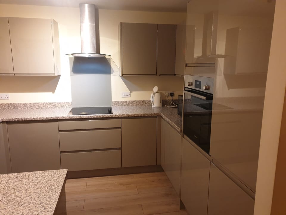 House | Private kitchen | Fridge, microwave, oven, stovetop