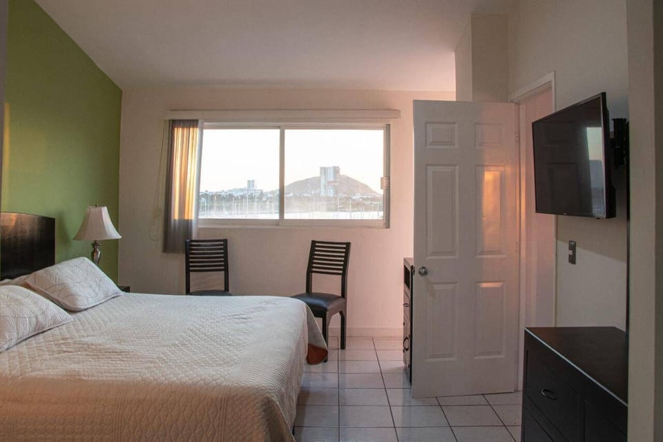 Family Condo | 3 bedrooms, free WiFi, bed sheets