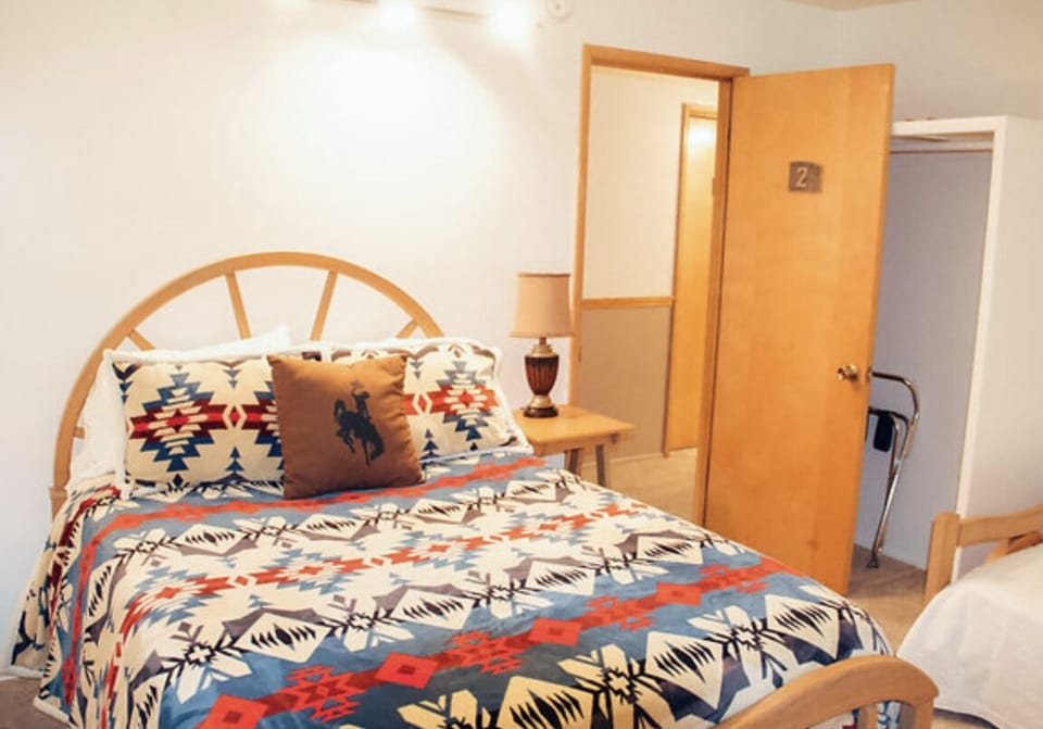 Double Room, Multiple Beds | Bed sheets