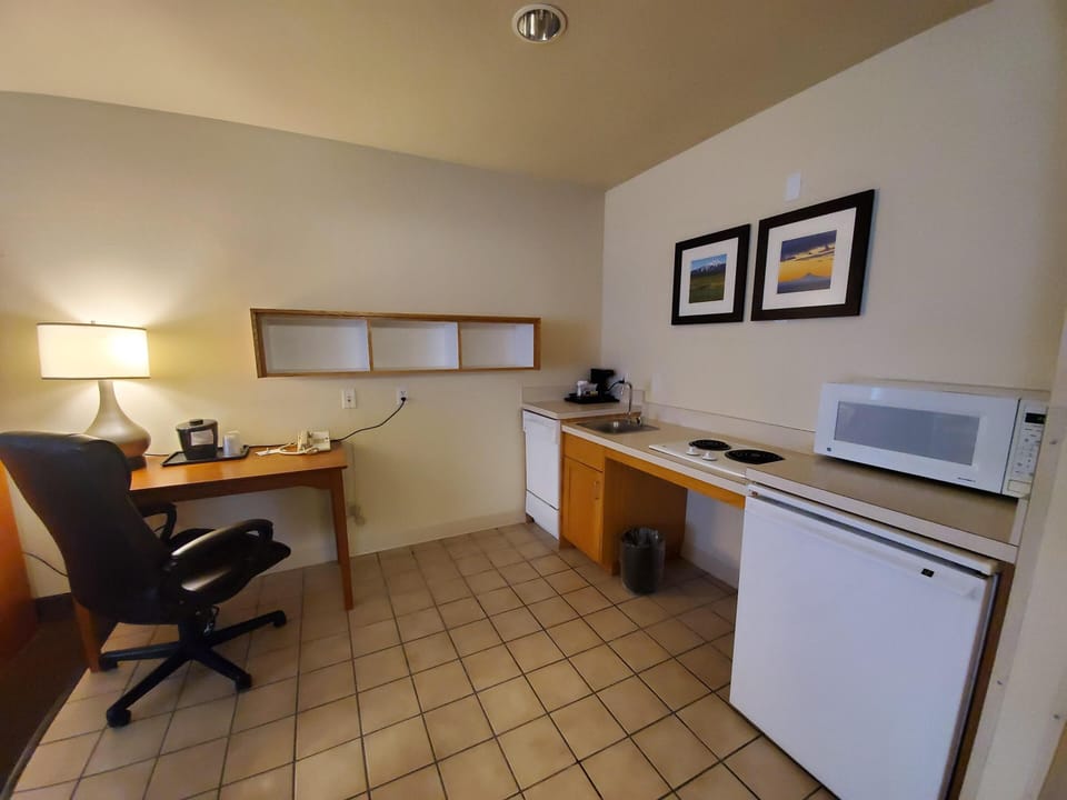 Suite, 1 Bedroom, Accessible, Non Smoking | Desk, blackout drapes, iron/ironing board, free cribs/infant beds