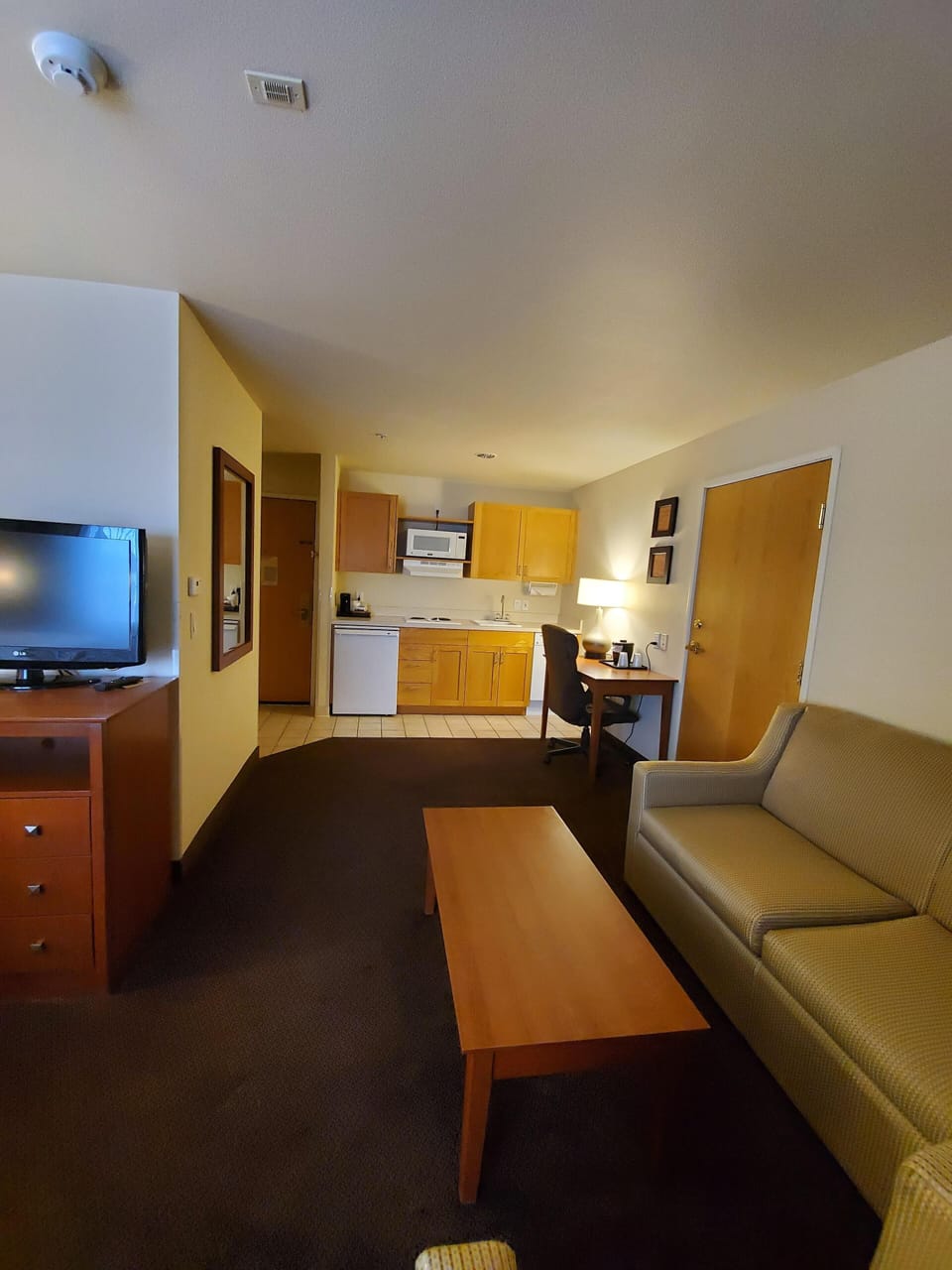 Suite, 1 Bedroom, Non Smoking | Desk, blackout drapes, iron/ironing board, free cribs/infant beds