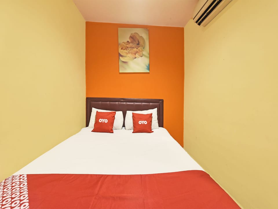 Standard Double Room | Desk, laptop workspace, soundproofing, WiFi (free)