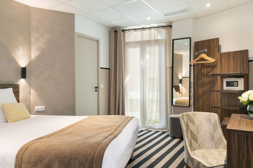 Superior Double Room | Minibar, in-room safe, soundproofing, free WiFi