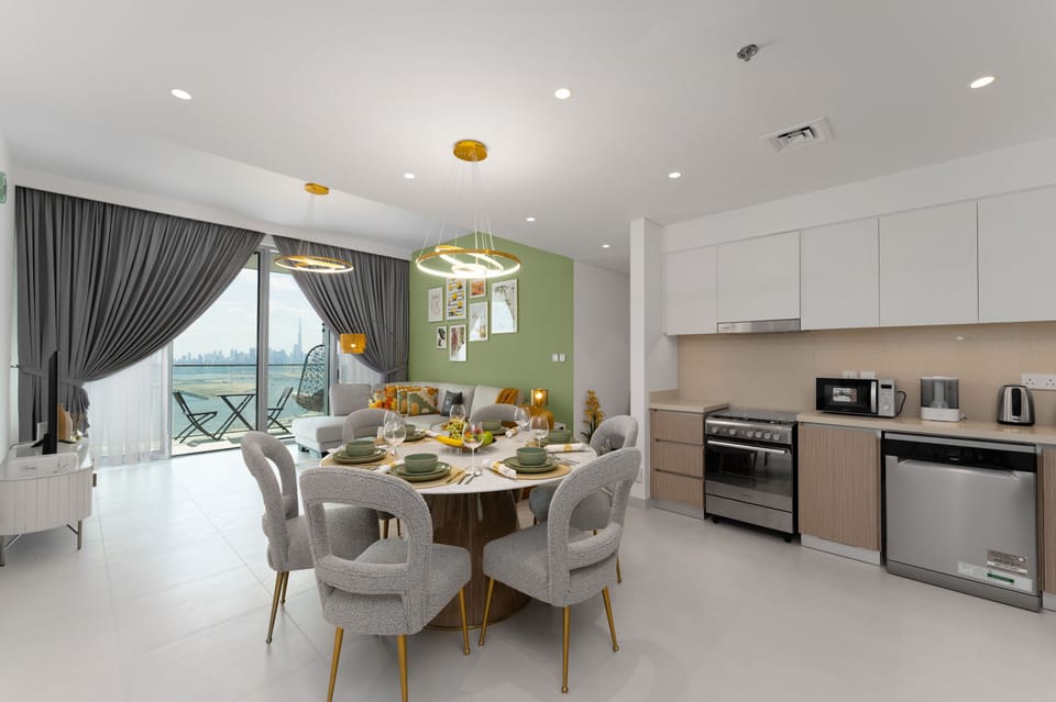 Comfort Apartment | Private kitchen | Dining tables