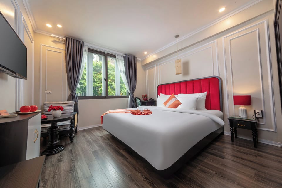 Executive Double Room | Minibar, desk, soundproofing, free WiFi
