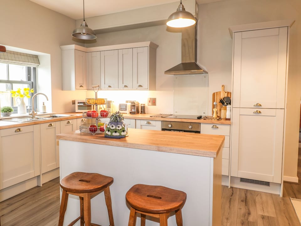 Fridge, dishwasher, electric kettle, toaster