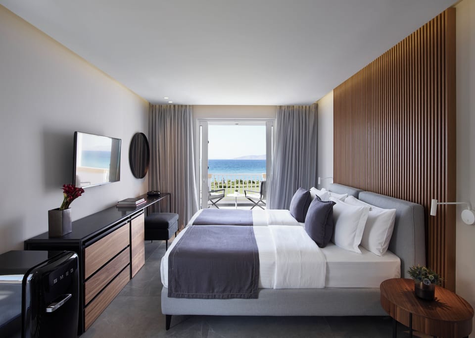 Presidential Suite, Sea View (Meltemi) | In-room safe, desk, blackout drapes, soundproofing