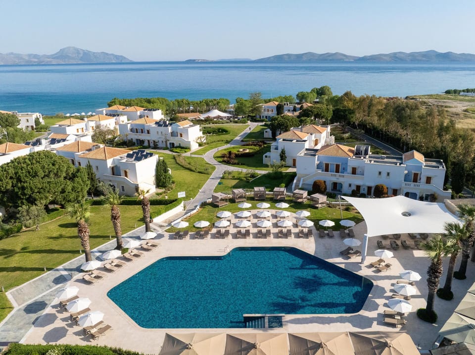 Indoor pool, 4 outdoor pools, pool umbrellas, sun loungers